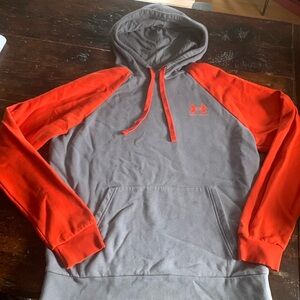 Under Armour Men’s Medium Orange Gray Hooded Sweatshirt